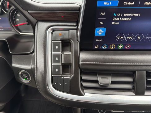 Used 2021 Chevrolet Tahoe LT w/ LT Signature Package RWD image 46