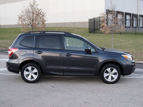 Used 2014 Subaru Forester 2.5i Premium image 7