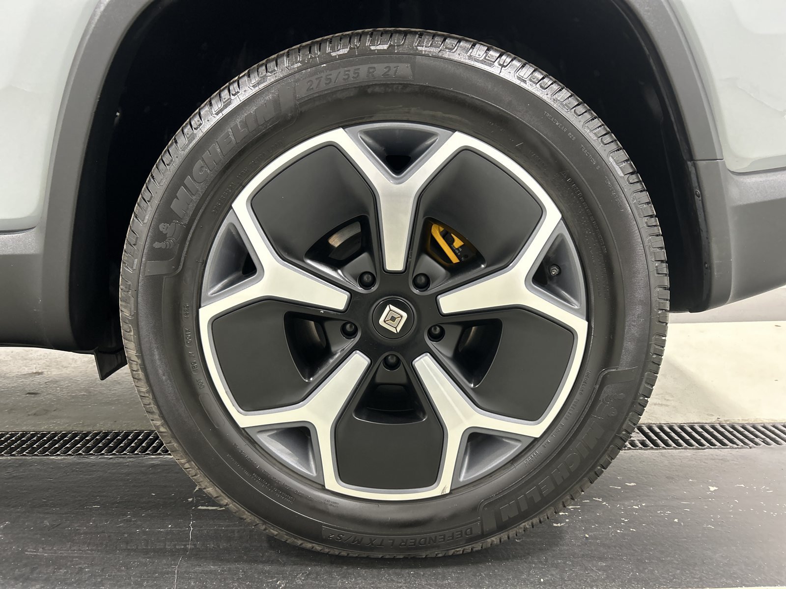 Used 2024 Rivian R1S Adventure Quad AWD/4WD image 10