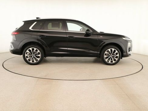 New 2026 Audi Q3 quattro 2.0T AWD/4WD image 8