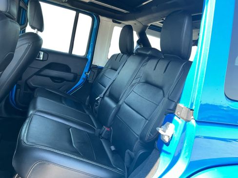 Used 2023 Jeep Wrangler Sahara w/ Cold Weather Group image 12