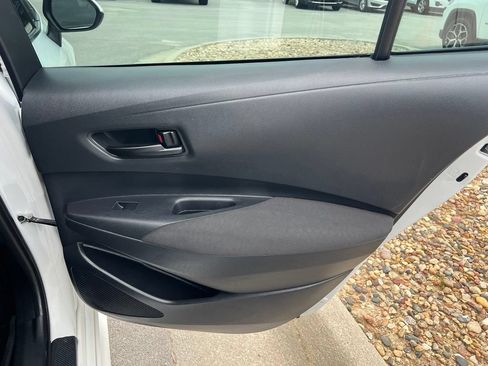 Used 2023 Toyota Corolla LE FWD image 23