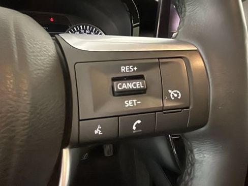 Used 2023 INFINITI QX60 Pure AWD/4WD image 16