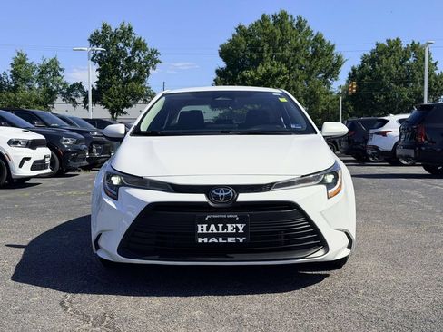 Used 2023 Toyota Corolla LE FWD image 6