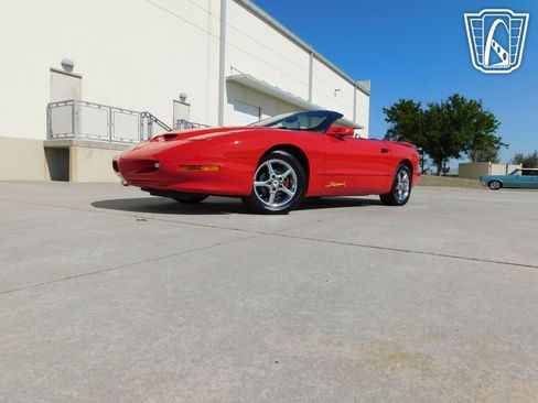 Used 1997 Pontiac Firebird Formula image 32