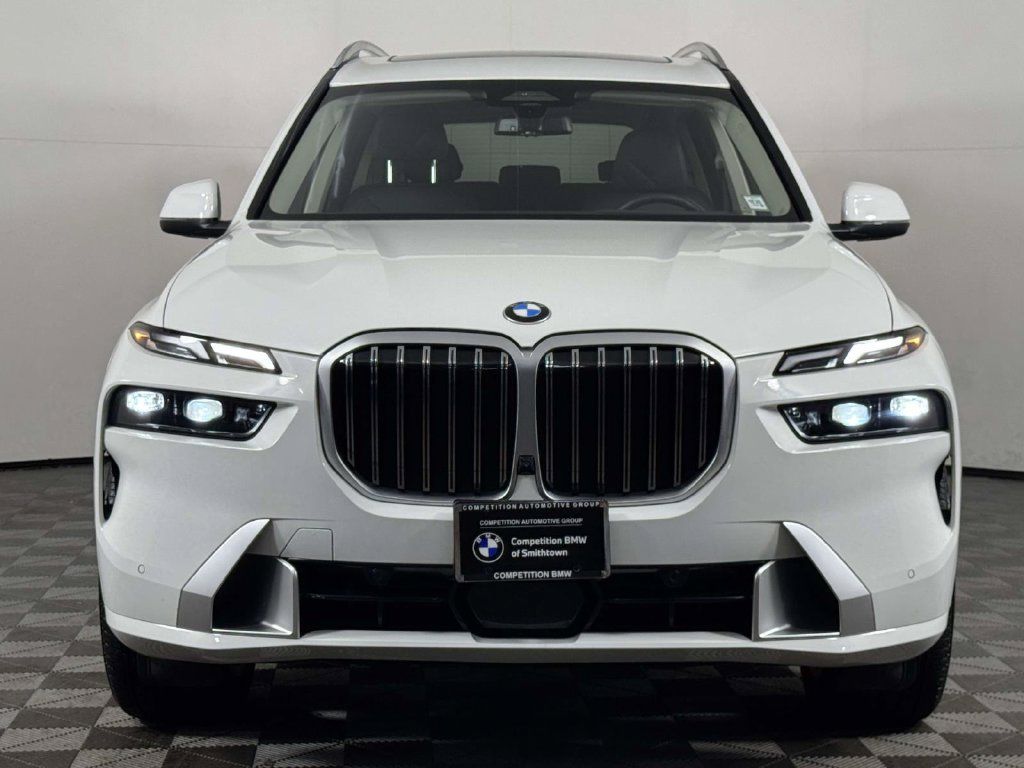 Used 2026 BMW X7 xDrive40i AWD/4WD image 6