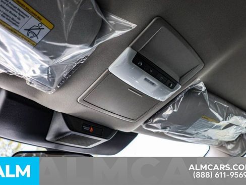 Used 2025 Nissan Pathfinder S image 62