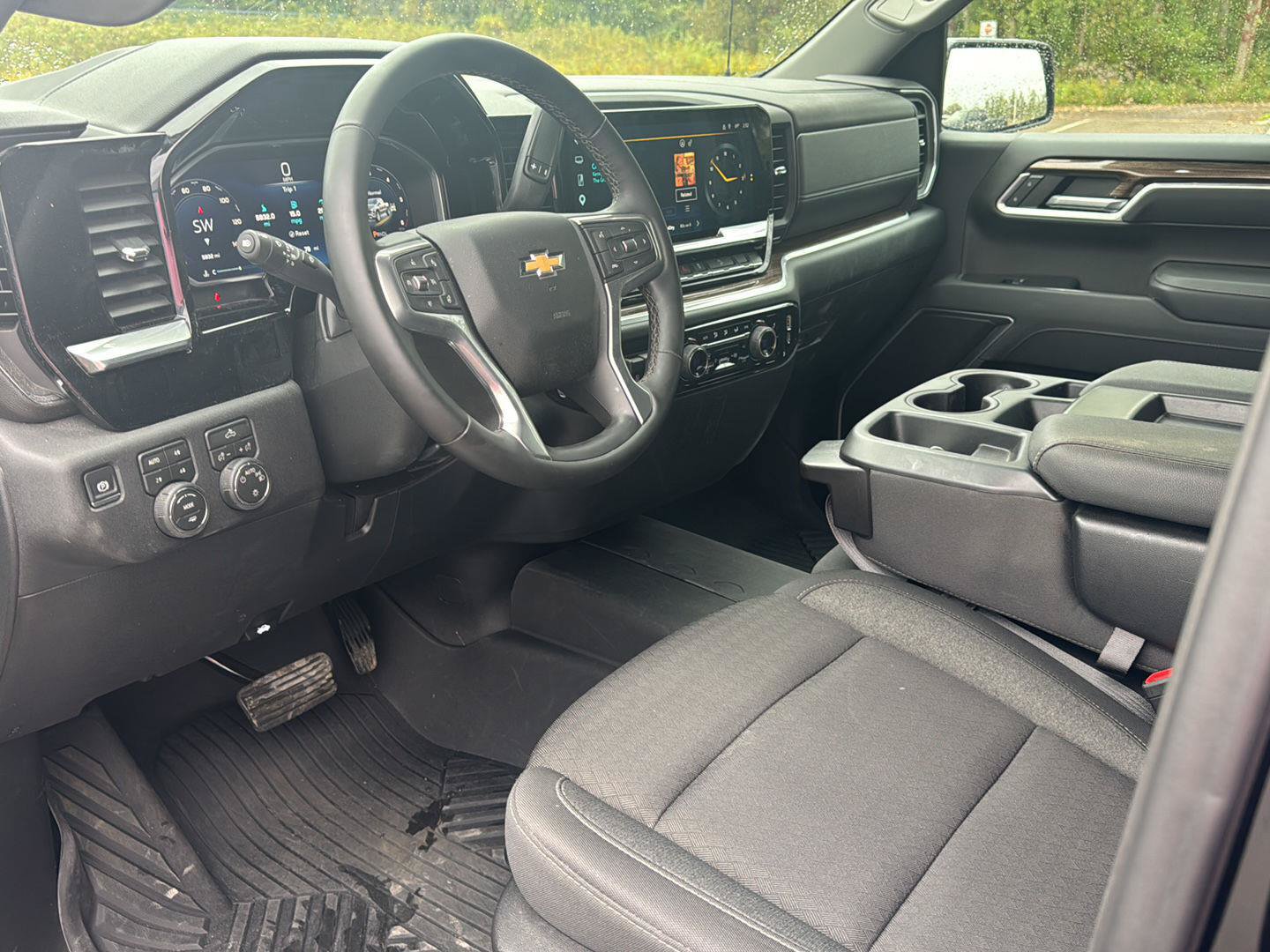Used 2026 Chevrolet Silverado 1500 LT w/ Z71 Off-Road Package AWD/4WD image 11