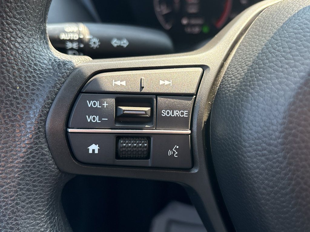 Used 2024 Honda HR-V LX image 19