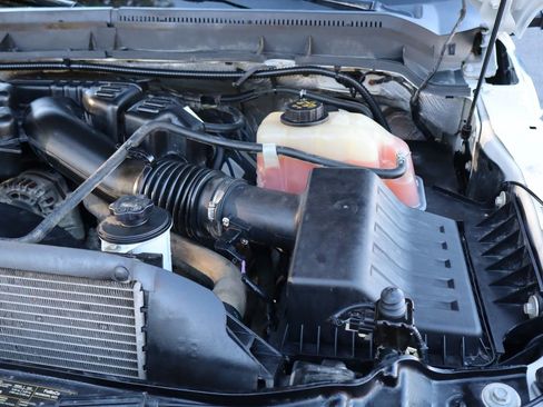 Used 2015 Ford F250 XLT w/ FX4 Off-Road Package image 39