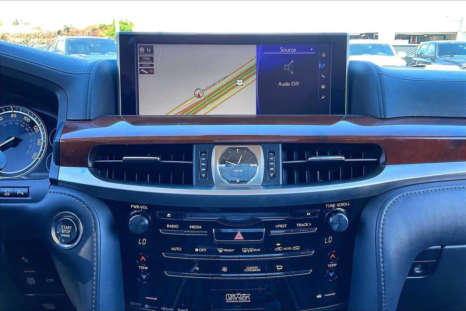 Used 2021 Lexus LX 570 4WD w/ Luxury Package image 34