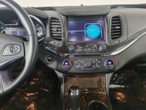 Used 2014 Chevrolet Impala LTZ FWD image 17