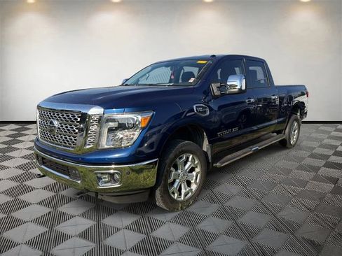 Used 2017 Nissan Titan SL AWD/4WD image 1