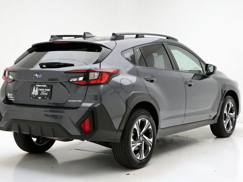 Used 2024 Subaru Crosstrek 2.0i Premium image 8