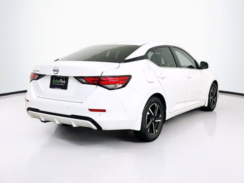 Used 2025 Nissan Sentra SV FWD image 9