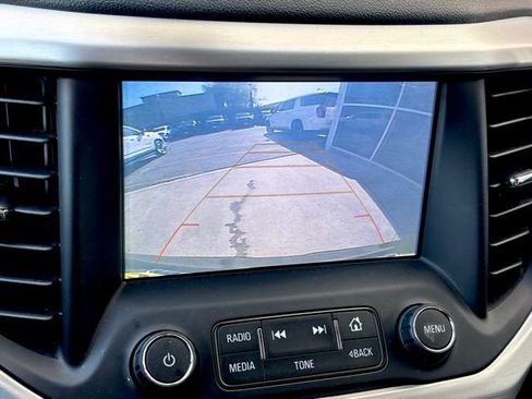 Used 2019 GMC Acadia SLT image 24