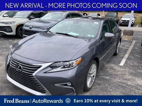 Used 2016 Lexus ES 350 w/ Luxury Package w/Wood Trim FWD image 3