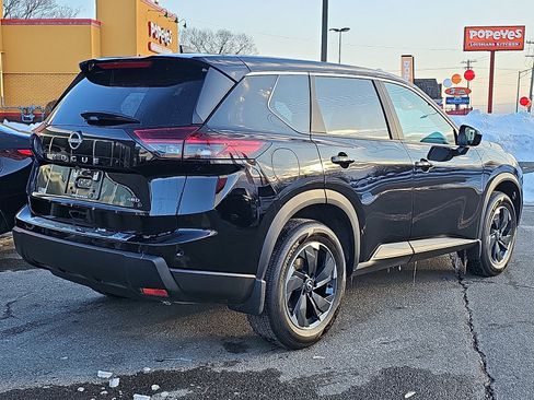 Certified 2026 Nissan Rogue SV image 6