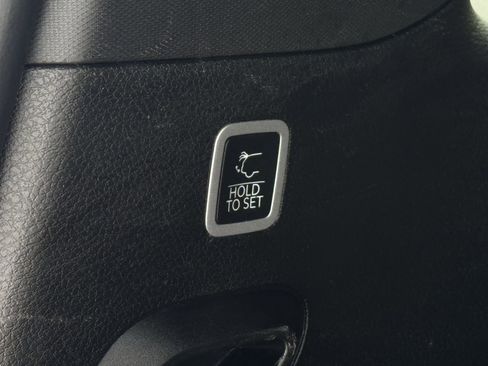 Used 2024 Jeep Wagoneer Series II w/ Flexible Seating Group image 32