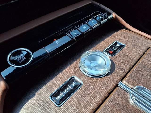 New 2027 Lincoln Navigator Reserve AWD/4WD image 13