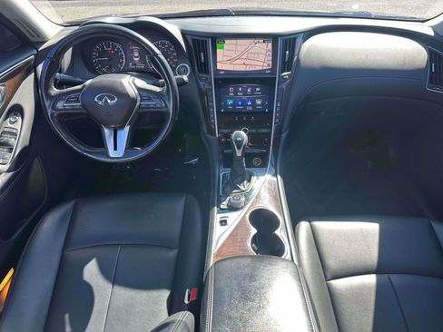 Used 2019 INFINITI Q50 Luxe w/ Essential Package (3.0T Luxe) image 12