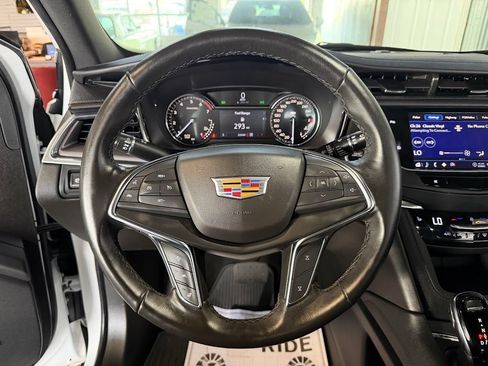 Used 2023 Cadillac XT5 Luxury AWD/4WD image 17