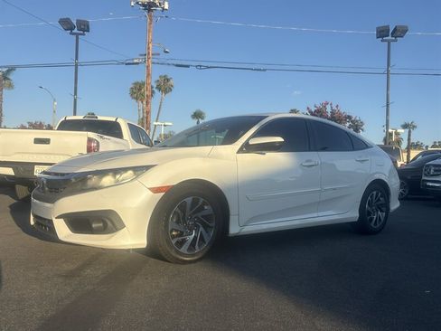 Used 2018 Honda Civic EX image 2
