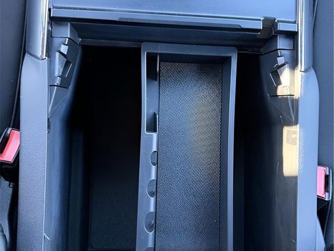 Certified 2022 Ford F150 XLT w/ Equipment Group 302A High image 33