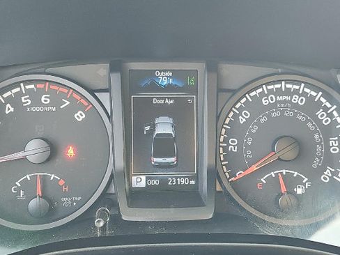 Used 2021 Toyota Tacoma SR RWD image 10