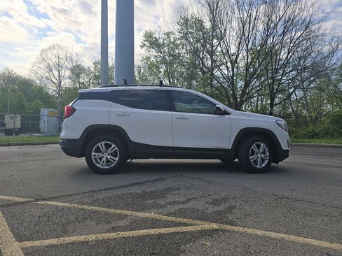 Used 2019 GMC Terrain SLE w/ Driver Convenience Package AWD/4WD image 15