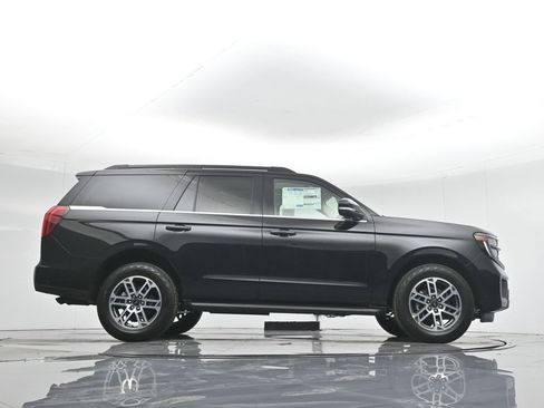 New 2025 Ford Expedition Active image 50