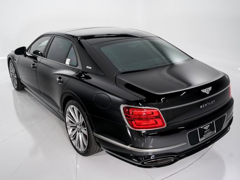 New 2025 Bentley Flying Spur Plug-In Hybrid image 45