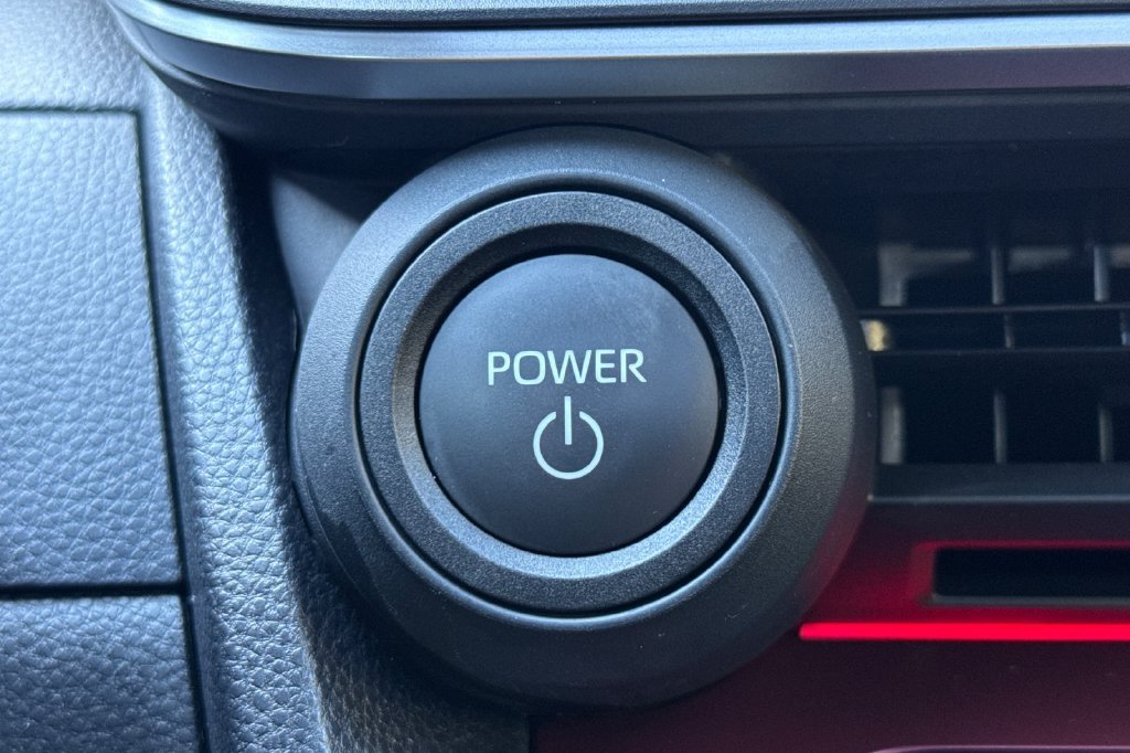 Certified 2025 Toyota Prius Plug-In Hybrid FWD image 21