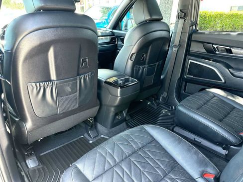 Used 2025 Kia Telluride EX X-Line AWD/4WD image 24
