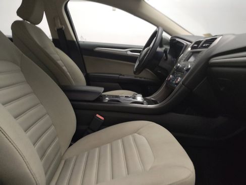 Used 2018 Ford Fusion S image 21