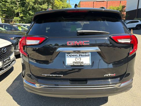Used 2024 GMC Terrain AT4 w/ Tech Package AWD/4WD image 7