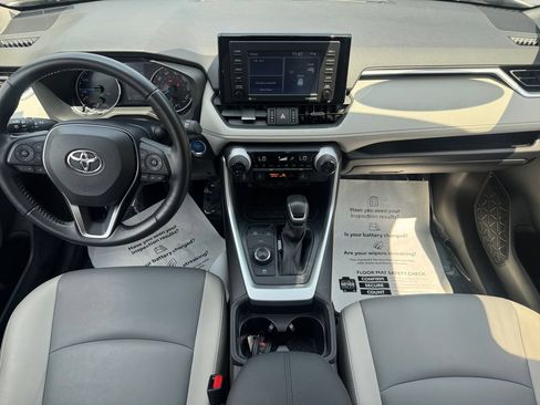 Used 2021 Toyota RAV4 XLE Premium AWD/4WD image 10