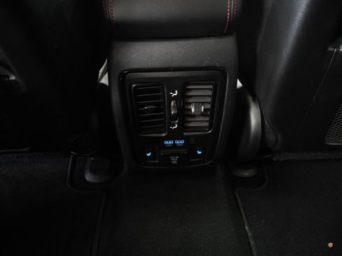Certified 2025 Dodge Durango GT AWD/4WD image 32