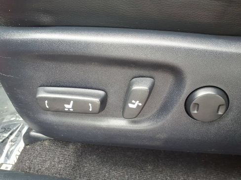 Used 2015 Toyota RAV4 Limited AWD/4WD image 15