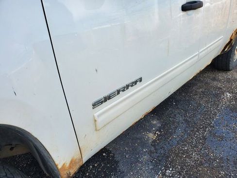 Used 2011 GMC Sierra 1500 SLE image 3
