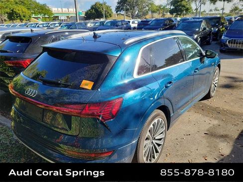 Used 2019 Audi e-tron Prestige w/ Prestige Package image 17