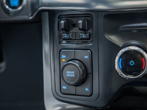 Certified 2023 Ford F150 Lariat w/ Equipment Group 502A High image 31