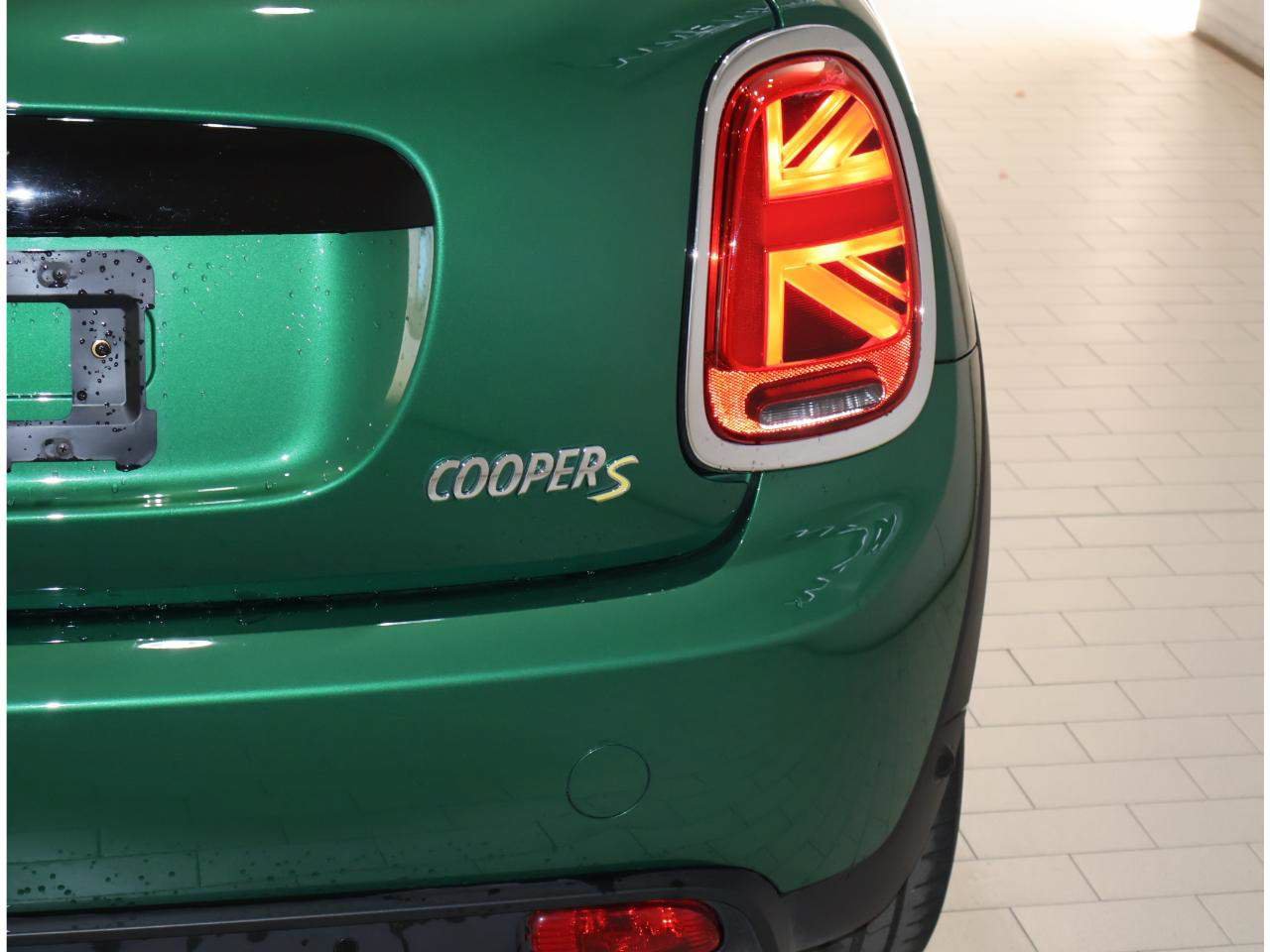 Used 2023 MINI Cooper SE FWD image 7