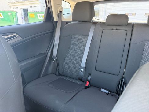 Used 2025 Kia Sportage LX FWD image 34