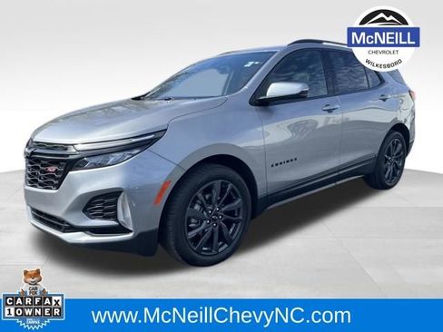 Used 2024 Chevrolet Equinox RS image 3
