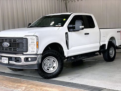 Used 2024 Ford F250 XL w/ XL Off-Road Package AWD/4WD image 2