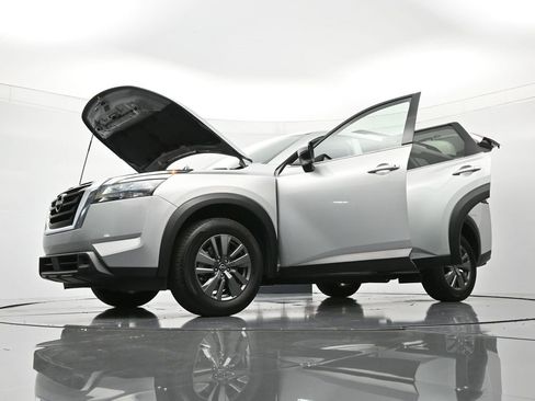 Certified 2024 Nissan Pathfinder SV image 49