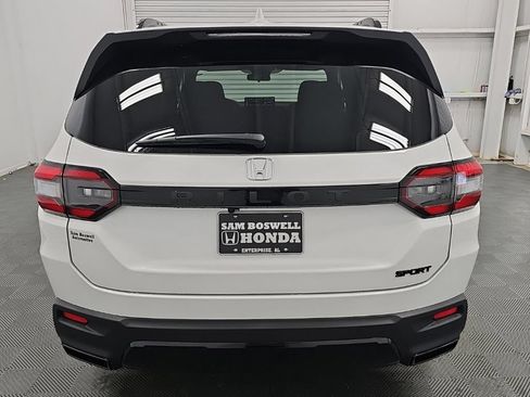 New 2026 Honda Pilot Sport image 7