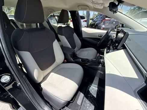 Used 2022 Toyota Corolla LE FWD image 26