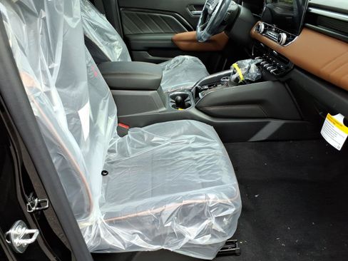 New 2026 GMC Canyon AT4 w/ LPO, Off Road Lift Package AWD/4WD image 8